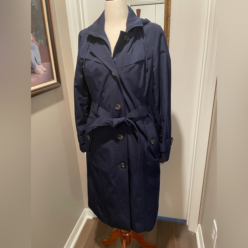 London Fog navy trench coat. Worn once. Size M